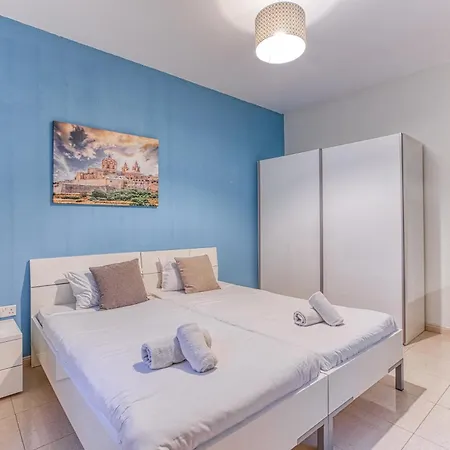 St The Traditional 4-bed Townhouse In * Sliema